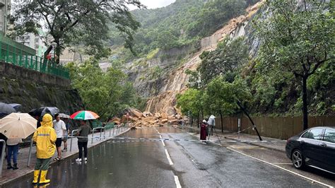 耀東山泥傾瀉|世紀暴雨｜耀東邨旁山泥傾瀉暫無需撤離 邨內四幢樓 